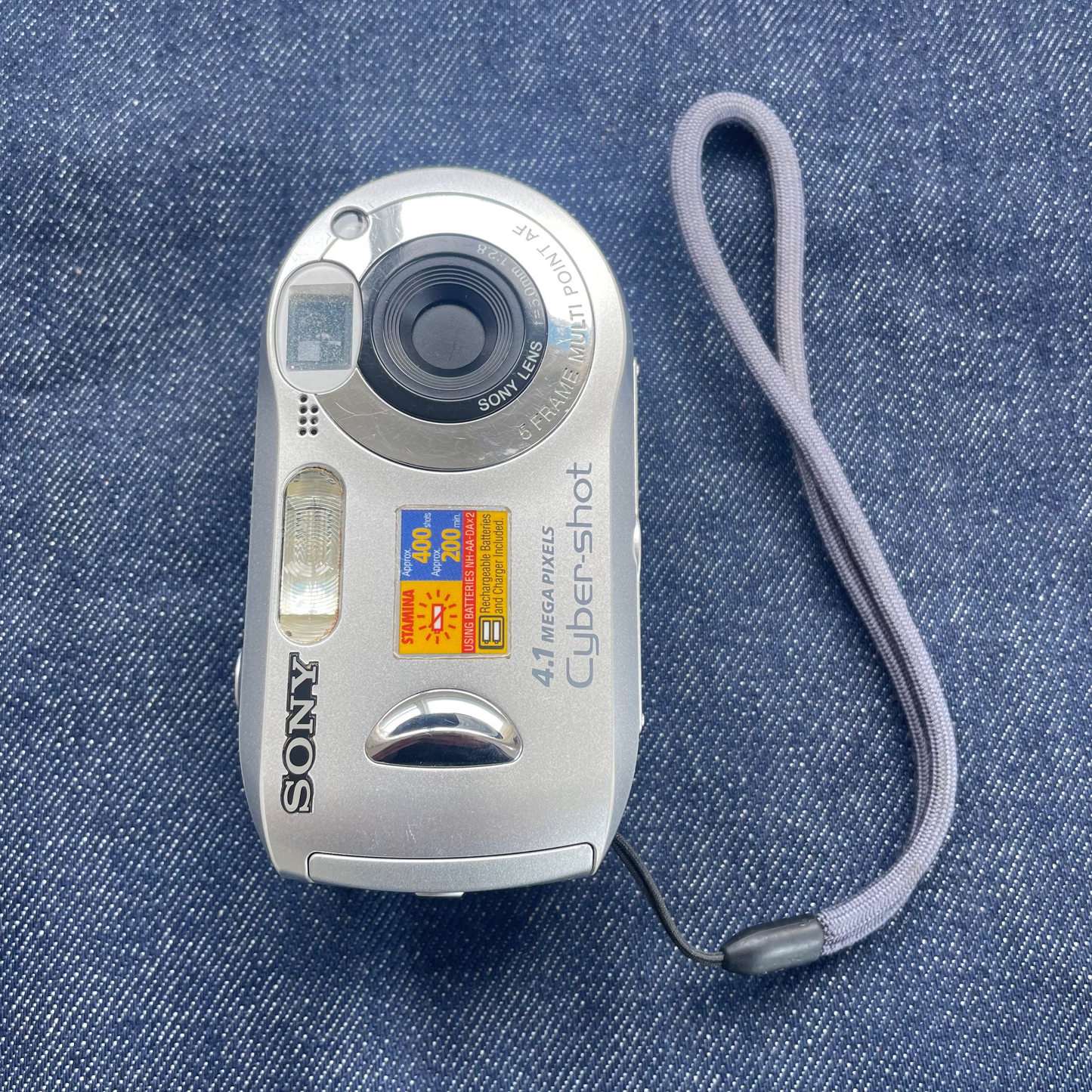 Sony Cybershot DSC-P43 Digital Camera (Colour Chrome)